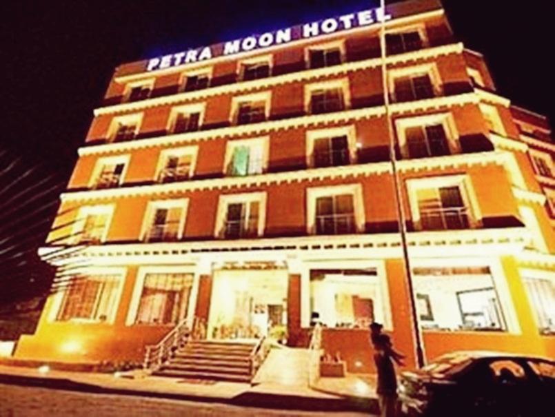 Petra Moon Hotel Вади Муса Экстерьер фото